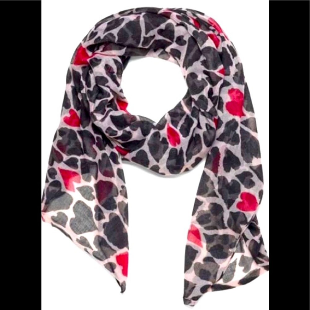 🎈3 for $14🎈Tocara heart black, red and white fashion scarf